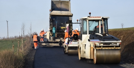 W minionym roku w ramach podziału środków z funduszu sołeckiego oraz wsparciu ze strony gminy Goleszów, która na remonty przekazała lub pozyskała dodatkowe fundusze udało się wyremontować 11 dróg.